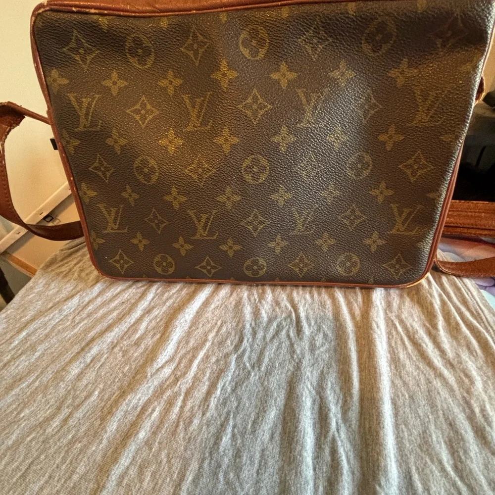 Project Piece Vintage Louis Vuitton Monogram Sac Bandoulière Crossbody - Picture 2 of 7